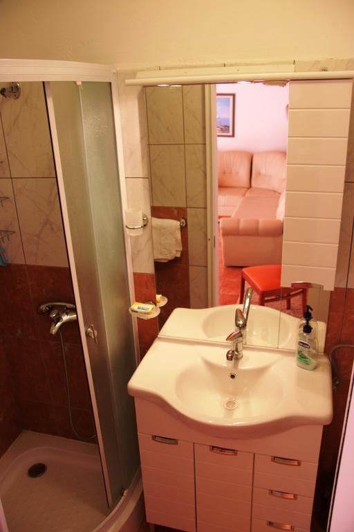 Apartments Iva Orebić Kamer foto
